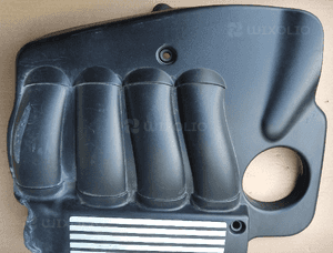BMW E46 lift 2.0 N42B20A osłona na silnik 1