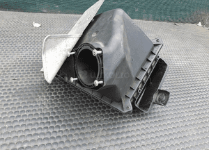 Obudowa Filtra 06B133837AG 06B133837P Powietrza Pokrywa 2.0 ALT Audi A4 B6 B7 VW 31