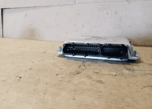 Komputer sterownik silnika VW Polo 6N2 1.0 MPI 030906032CE 2