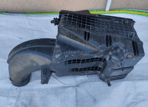 Obudowa filtra powietrza renault laguna iii 3 2.0 dci 4