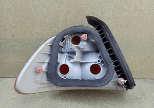 Lampa prawa tylna prawy tył bmw 3 iii E46 sedan 2