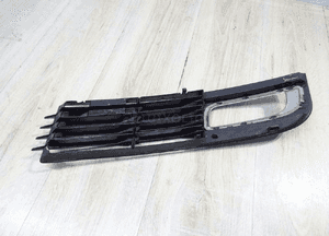 KRATKA ZDERZAKA PRAWA AUDI A8 D3 II FL 4E0807682AM 6