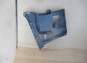 ŚLIZG ZDERZAKA PRAWY TYŁ TYLNY BMW F30 1