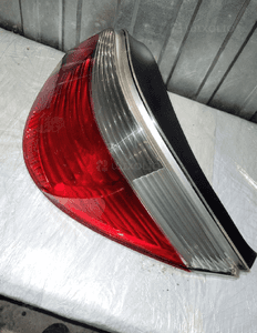 Bmw E60 lampa prawa tylna oryginał super stan 2