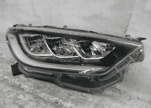 Toyota yaris iv full led lampa przednia prawa 1