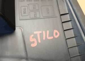 Osłona pokrywa bezpieczników schowek Fiat Stilo 7