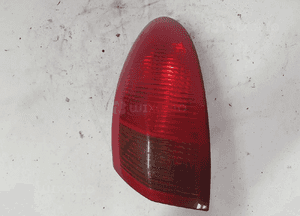 Lampa tylna lewa tył lewo alfa romeo 147 1