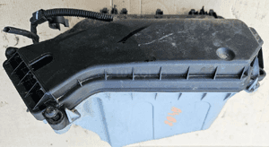 Audi A4 B8 1.8 TFSI obudowa moduł komputera 1