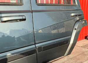 Jeep commander xh xk drzwi lewy tył oryginał w kolor 9