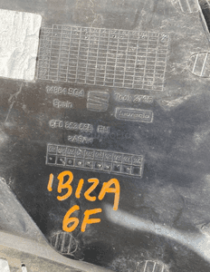Seat ibiza 6F0 kratka zderzaka prawa 17- 3