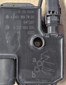 Mercedes W169 A 1.5 8V   Cewka zapłonowa  A0001587803 2