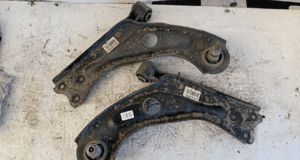PEUGEOT 308 II T9 2014-2021 wahacz prawy lewy 1