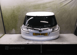 Klapa bagażnika tył tylna opel insignia a kombi Z40R biała 1