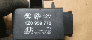 Moduł sterownik grzania fotela Skoda Octavia II 1Z0959772 4