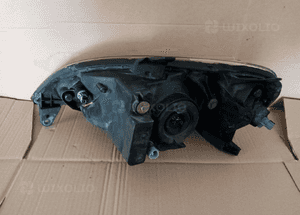 Lampa prawy przod daihatsu yrv kpl. bdb. europa 2