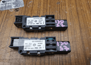 Czujnik 8E0959643 RB4 HV Uderzenia Czujnik Uderzeniowy Sensor Audi A4 B6 B7 2