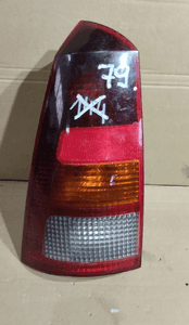 Lampa lewa tył tylna ford focus MK1 kombi uk 1