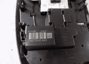 Volvo XC40 lampka podsufitki oświetlenia kabiny 31457848 5
