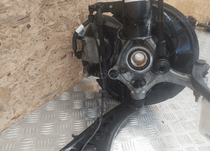 Opel insignia b zwrotnica amortyzator 23384198 84134158 6