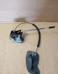 Zamek drzwi prawy przód klamka Opel Corsa C 24434883 2