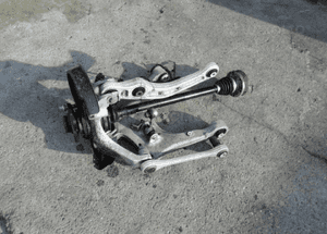 ZAWIESZENIE ZWROTNICA PIASTA AUDI A8 D3 4E0