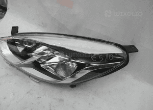 Ford fiesta MK8 zwykła bdb lampa przednia lewa 2