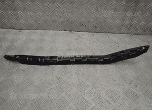 Mercedes W204 ślizg zderzak środek tył A2048850565 1