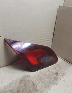 Lampa tylna lewa opel astra j 2