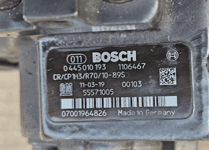 Opel Astra J 4 IV 2.0 CDTI pompa wtryskowa 0445010193 3