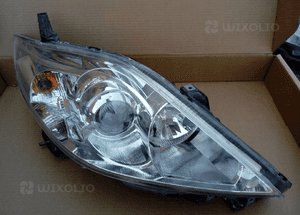 Mazda 5 V lampa przod xsenon prawa  06 6