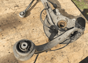 AUDI A7 4G 3.0 TDI ZWROTNICA PIASTA WAHACZ PRAWY PRZÓD ZDROWE ORYGINAŁ 2