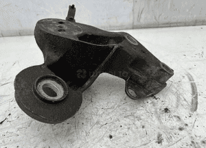 Audi A6 C6 wpornik łapa mocowanie silnika prawe 4F0199352M 4