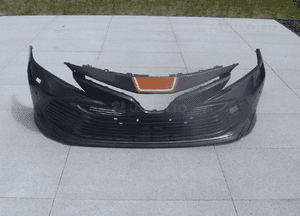 TOYOTA CAMRY VIII 2018 ZDERZAK PRZEDNI KRATKA PDC IGŁA 1