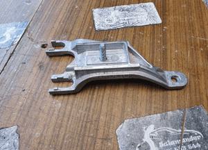 Uchwyt 8E0864283 Mocowanie Wspornik Stelaż Podłokietnik Audi A4 B6 B7 Seat Exeo 8E0864283 19