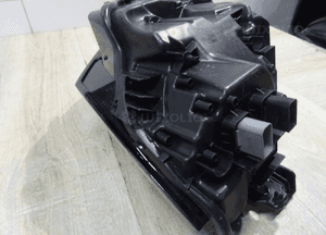 Peugeot 308 T10 prawa lamp full led 98491162 12