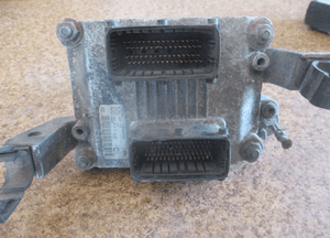 STEROWNIK SILNIKA ALFA ROMEO 147 1.6 TS 0261206715 1