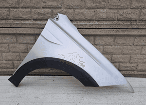 Vw taigo błotnik prawy przedni nowy model 1