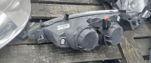 Przod przednia lampa prawa peugeot 307 5