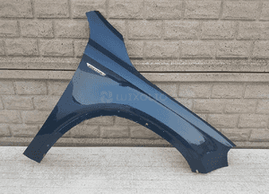 Mercedes gla w 156 W156 błotnik przedni prawy 1