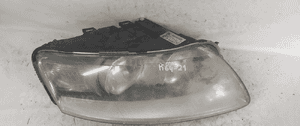 Przod przednia lampa prawa audi A6 C6 2