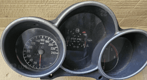Alfa Romeo 147 1.9 JTD zegar licznik 1