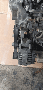 Silnik słupek blok silnika jedna turbina Renault Trafic III Vivaro B 1.6 DCI R9M R9M413 R9M 413 R9MH413 9