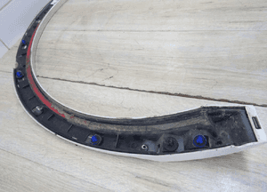 Audi Q3 i nakładka na błotnik prawy tył 8U0853818 6