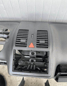 Volkswagen POLO 6N konsola kokpit  deska licznik słupek boczek 9