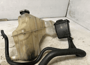 Zbiorniczek wyrównawczy chrysler 300C 3.0 crd 04596466AF 4
