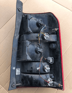 Lampa tylna lewa Land Rover Discovery 3 III 2