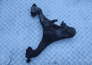 WAHACZ DOLNY PRAWY PRZOD NISSAN NAVARA D40 2.5 DCI