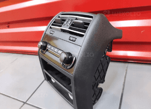Bmw 7 F01 F02 osłona konsoli środkowej czarna skóra kratka nawiewu tył bdb 11
