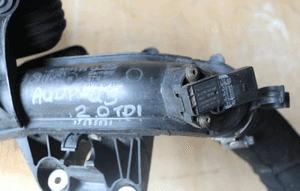 Wąż intercoolera audi Q5 2,0 tdi 8R0145709H 2004 4
