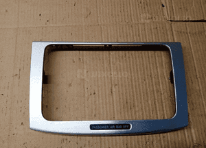 Ramka radia konsoli dekor VW Passat B6 3C0858069P 1